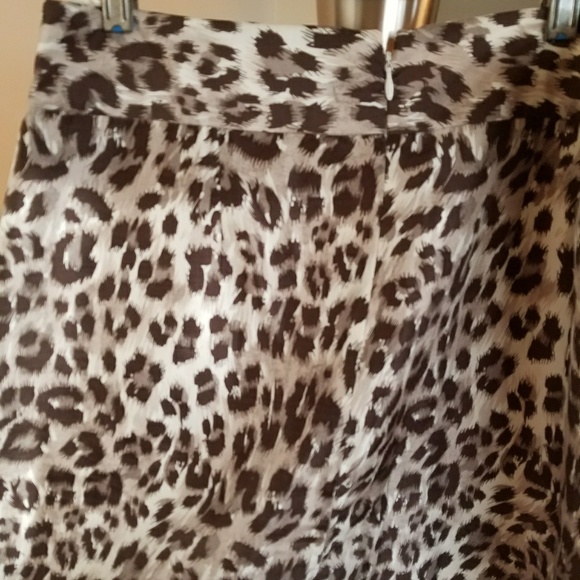 Banana Republic Leopard Print Silk Skirt Sz 8P - Picture 4 of 8